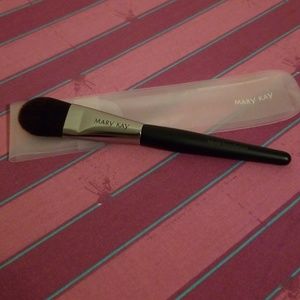 Mary Kay Liquid Foundation Brush